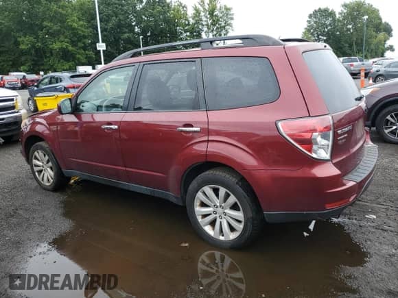 2013 Subaru Forester X Limited z VIN JF2SHAEC9DH437420, wystawiony jako Copart lot #70889135 z przebiegiem 136 536 mil mil oraz Szkoda całkowita • Salvage title. Historia ofert i sprzedaży dostępna na DreamBid. Obrazek 2.