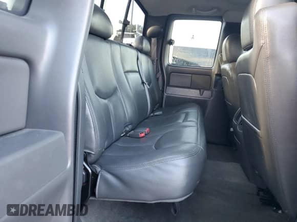 2006 Chevrolet Silverado 2500HD LT2 с VIN 1GCHK29D26E232108, выставлен на аукционе Copart как лот 87461595 с пробегом 99 868 миль миль и Списание • Salvage title. История ставок и продаж доступна на DreamBid. Изображение 10.