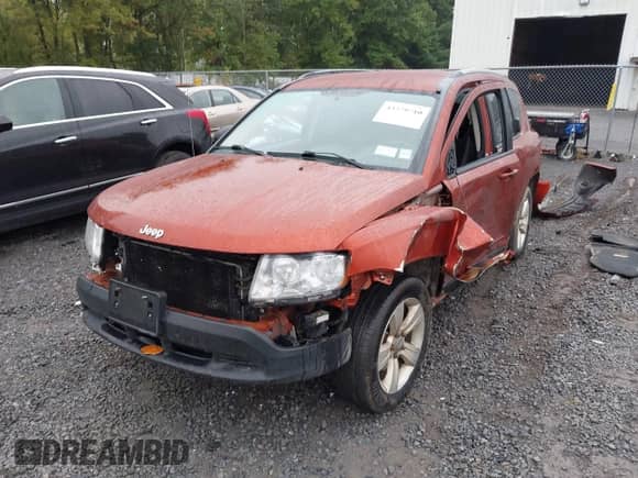 2012 Jeep Compass Sport z VIN 1C4NJDBB9CD675271, wystawiony jako IAAI lot #43279710 z przebiegiem 147 817 mil mil oraz . Historia ofert i sprzedaży dostępna na DreamBid. Obrazek 6.