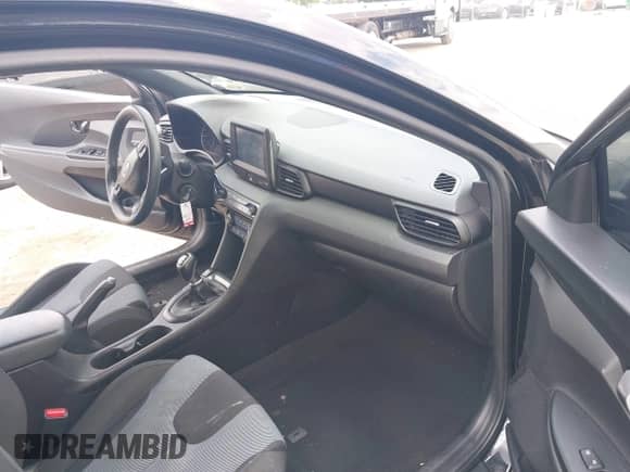 2019 Hyundai Veloster 2.0 с VIN KMHTG6AF9KU004053, выставлен на аукционе IAAI как лот 42203430 с пробегом 95 327 миль миль и . История ставок и продаж доступна на DreamBid. Изображение 5.