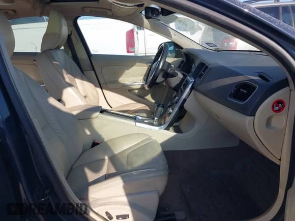 2012 Volvo S60 T5 с VIN YV1622FS1C2057349, выставлен на аукционе IAAI как лот 43264522 с пробегом 175 187 миль миль и . История ставок и продаж доступна на DreamBid. Изображение 5.