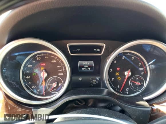 2017 Mercedes-Benz GLE 350 z VIN 4JGDA5JB1HA975443, wystawiony jako Copart lot #81858015 z przebiegiem 109 195 mil mil oraz Szkoda całkowita • Salvage title. Historia ofert i sprzedaży dostępna na DreamBid. Obrazek 9.