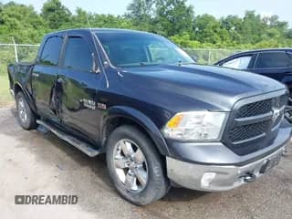2015 Ram 1500 Big Horn z VIN 1C6RR6LT3FS675853, wystawiony jako IAAI lot #42607360 z przebiegiem 131 053 mil mil oraz . Historia ofert i sprzedaży dostępna na DreamBid. Obrazek 1.