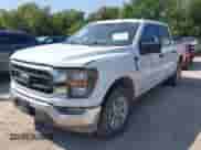 2023 Ford F-150 XL z VIN 1FTFW1E83PKF04795, wystawiony jako IAAI lot #43350329 z przebiegiem 44 445 mil mil oraz . Historia ofert i sprzedaży dostępna na DreamBid. Obrazek 2.