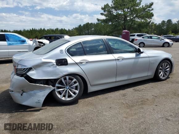2016 BMW 5 Series 550i z VIN WBAKN9C53GD962850, wystawiony jako Copart lot #58147585 z przebiegiem 149 381 mil mil oraz Szkoda całkowita • Salvage title. Historia ofert i sprzedaży dostępna na DreamBid. Obrazek 3.