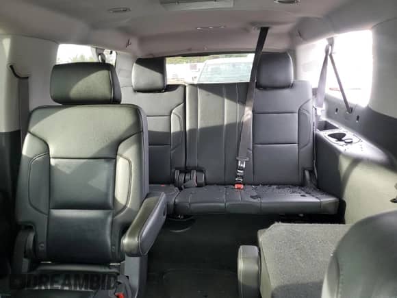 2016 Chevrolet Suburban LT с VIN 1GNSKHKC0GR418144, выставлен на аукционе Copart как лот 84357785 с пробегом 321 921 миль миль и Списание • Salvage title. История ставок и продаж доступна на DreamBid. Изображение 10.