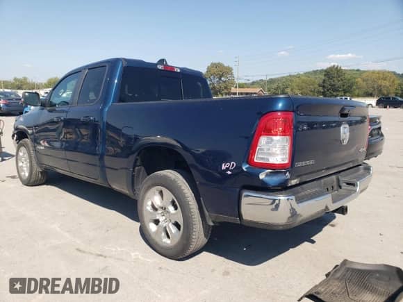 2022 Ram 1500 Big Horn z VIN 1C6RRFBG5NN198540, wystawiony jako Copart lot #81322235 z przebiegiem 48 406 mil mil oraz Szkoda całkowita • Salvage title. Historia ofert i sprzedaży dostępna na DreamBid. Obrazek 2.