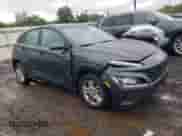 2022 Hyundai Kona SE z VIN KM8K2CAB9NU795713, wystawiony jako Copart lot #58092445 z przebiegiem 16 576 mil mil oraz Szkoda całkowita • Salvage title. Historia ofert i sprzedaży dostępna na DreamBid. Obrazek 4.