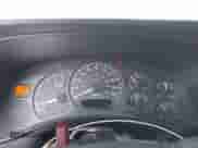 2002 Chevrolet Silverado 1500HD LT с VIN 1GCGC13U52F103974, выставлен на аукционе IAAI как лот 42979513 с пробегом Не указан миль и . История ставок и продаж доступна на DreamBid. Изображение 15.