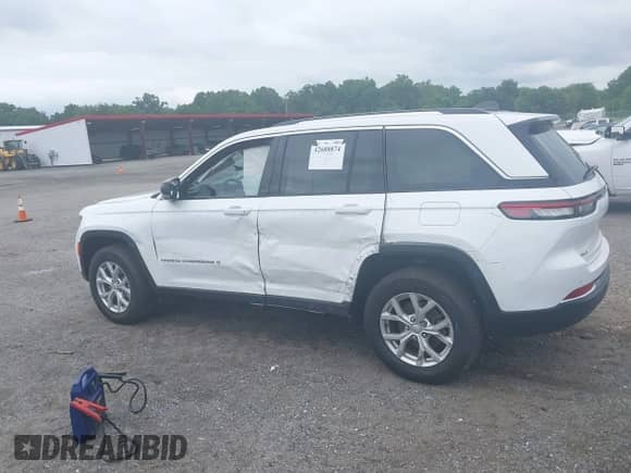 2023 Jeep Grand Cherokee Limited with VIN 1C4RJHBG3PC643173, listed as a IAAI auction lot 42893164 with 20,323 mi miles and . Bid and sale history available at DreamBid. Image 14.