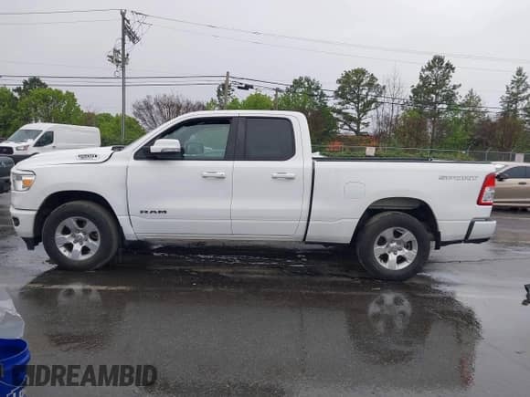 2022 Ram 1500 Big Horn z VIN 1C6RREBT0NN354913, wystawiony jako IAAI lot #41864719 z przebiegiem 37 442 mil mil oraz . Historia ofert i sprzedaży dostępna na DreamBid. Obrazek 14.