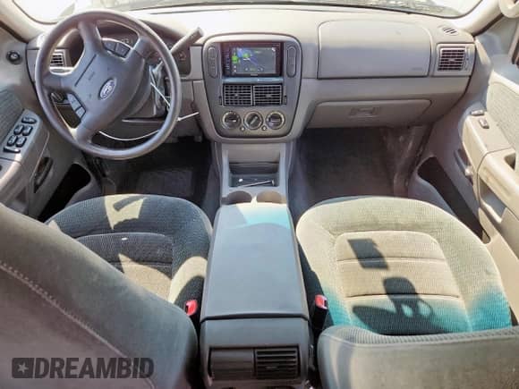 2002 Ford Explorer XLT с VIN 1FMZU63E82ZA82169, выставлен на аукционе Copart как лот 85175835 с пробегом 311 619 миль миль и Списание • Salvage title. История ставок и продаж доступна на DreamBid. Изображение 8.