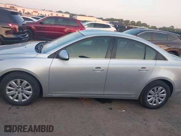 2011 Chevrolet Cruze 1LT with VIN 1G1PF5S97B7268214, listed as a IAAI auction lot 42924590 with 179,773 mi miles and . Bid and sale history available at DreamBid. Image 14.