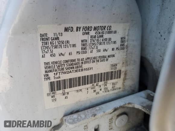 2014 Ford F-250 XL z VIN 1FT7W2AT3EEB10231, wystawiony jako Copart lot #72242404 z przebiegiem 314 412 mil mil oraz Czysty tytuł • Clean title. Historia ofert i sprzedaży dostępna na DreamBid. Obrazek 12.