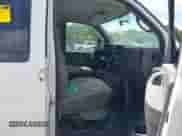 2006 Chevrolet Express Passenger с VIN 1GAHG39UX61106876, выставлен на аукционе IAAI как лот 42722638 с пробегом 157 081 миль миль и . История ставок и продаж доступна на DreamBid. Изображение 5.