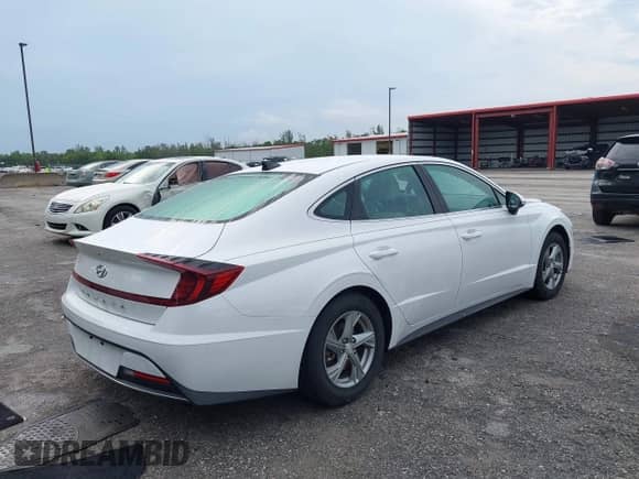 2023 Hyundai Sonata SE with VIN KMHL24JA4PA258737, listed as a IAAI auction lot 43164160 with 78,621 mi miles and . Bid and sale history available at DreamBid. Image 4.