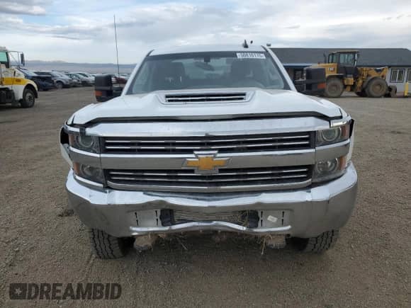 2018 Chevrolet Silverado 2500HD LT with VIN 1GC1KVEY9JF237465, listed as a Copart auction lot 50810115 with 173,715 mi miles and Salvage title. Bid and sale history available at DreamBid. Image 5.