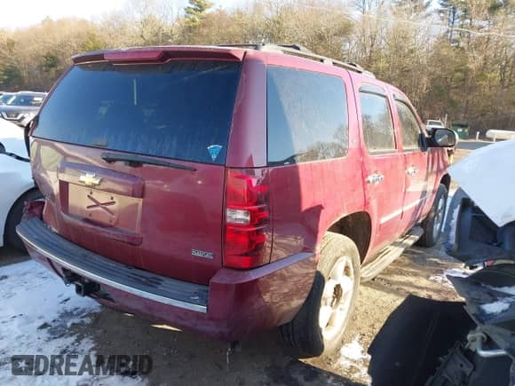 2009 Chevrolet Tahoe LTZ с VIN 1GNFK33099R130800, выставлен на аукционе IAAI как лот 41284672 с пробегом 146 294 миль миль и . История ставок и продаж доступна на DreamBid. Изображение 4.