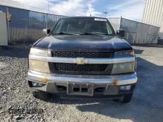 2005 Chevrolet Colorado Z71 z VIN 1GCDT196158256291, wystawiony jako Copart lot #81588145 z przebiegiem 295 661 mil mil oraz Czysty tytuł • Clean title. Historia ofert i sprzedaży dostępna na DreamBid. Obrazek 5.