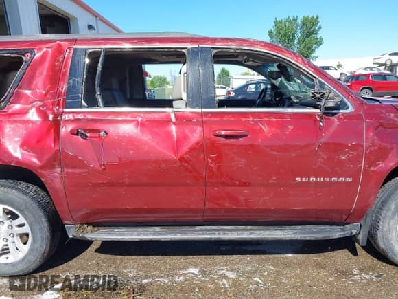 2019 Chevrolet Suburban LT с VIN 1GNSKHKC7KR226017, выставлен на аукционе IAAI как лот 42608510 с пробегом 124 577 миль миль и . История ставок и продаж доступна на DreamBid. Изображение 13.