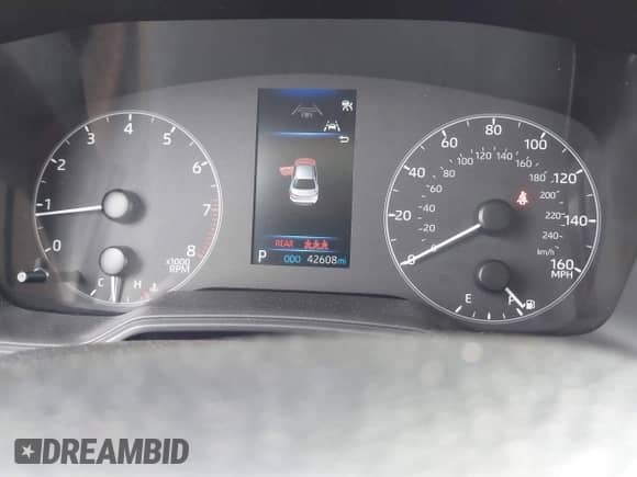 2024 Toyota Corolla LE z VIN 5YFB4MDE6RP139272, wystawiony jako IAAI lot #43494412 z przebiegiem 42 608 mil mil oraz . Historia ofert i sprzedaży dostępna na DreamBid. Obrazek 7.