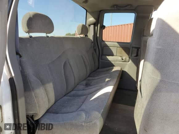 2000 GMC Sierra 1500 SLE с VIN 1GTEK19V7YZ263260, выставлен на аукционе Copart как лот 56829605 с пробегом 227 535 миль миль и Списание • Salvage title. История ставок и продаж доступна на DreamBid. Изображение 10.