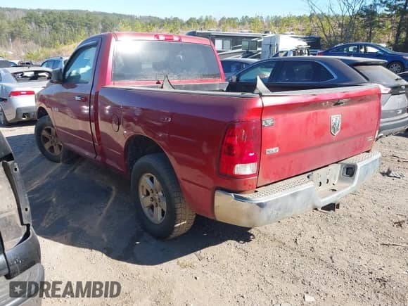 2010 Dodge 1500 ST z VIN 3D7JB1EPXAG149528, wystawiony jako IAAI lot #41649486 z przebiegiem 176 443 mil mil oraz . Historia ofert i sprzedaży dostępna na DreamBid. Obrazek 3.