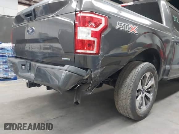 2019 Ford F-150 XL с VIN 1FTEW1CP7KKE81262, выставлен на аукционе IAAI как лот 43243091 с пробегом 98 874 миль миль и . История ставок и продаж доступна на DreamBid. Изображение 6.