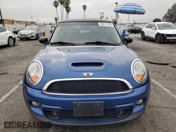 2012 MINI Hardtop S with VIN WMWSV3C56CTY17072, listed as a Copart auction lot 58275165 with 101,542 mi miles and Salvage title. Bid and sale history available at DreamBid. Image 5.