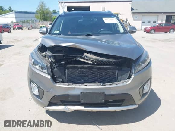 2017 Kia Sorento SX z VIN 5XYPKDA56HG242677, wystawiony jako IAAI lot #42244093 z przebiegiem 98 644 mil mil oraz . Historia ofert i sprzedaży dostępna na DreamBid. Obrazek 6.