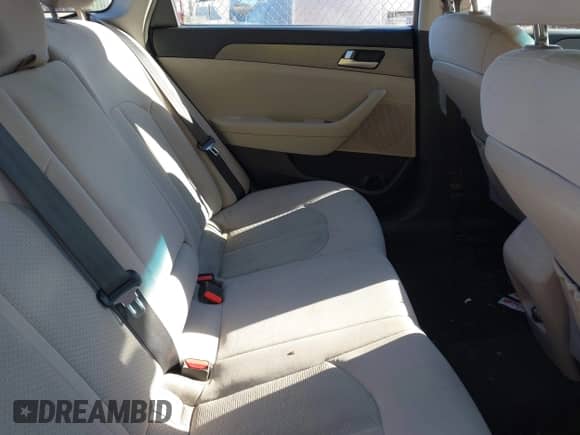 2016 Hyundai Sonata SE с VIN 5NPE24AF7GH369834, выставлен на аукционе IAAI как лот 43535538 с пробегом 202 553 миль миль и . История ставок и продаж доступна на DreamBid. Изображение 8.