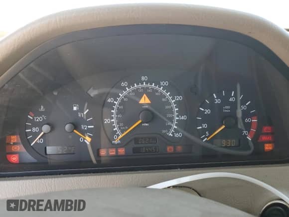 1999 Mercedes-Benz C 230/260/280/320 z VIN WDBHA24GXXA705698, wystawiony jako Copart lot #54093535 z przebiegiem 184 453 mil mil oraz Czysty tytuł • Clean title. Historia ofert i sprzedaży dostępna na DreamBid. Obrazek 9.