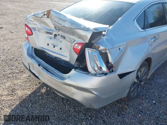 2016 Nissan Altima S z VIN 1N4AL3APXGC288696, wystawiony jako IAAI lot #41209580 z przebiegiem 131 709 mil mil oraz . Historia ofert i sprzedaży dostępna na DreamBid. Obrazek 14.