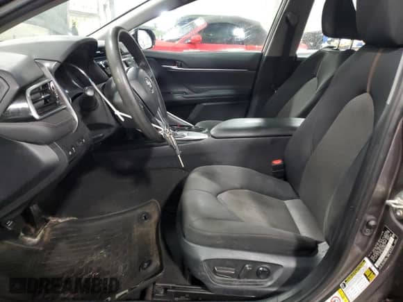 2018 Toyota Camry SE с VIN 4T1B11HK1JU639754, выставлен на аукционе Copart как лот 83947475 с пробегом 87 630 миль миль и Списание • Salvage title. История ставок и продаж доступна на DreamBid. Изображение 7.