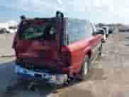 2003 Chevrolet Suburban LT z VIN 1GNEC16Z53J119693, wystawiony jako IAAI lot #43147378 z przebiegiem Nie podano mil oraz . Historia ofert i sprzedaży dostępna na DreamBid. Obrazek 4.