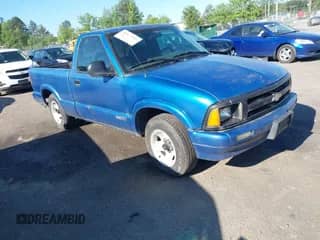 1994 Chevrolet S-10 с VIN 1GCCS1448RK159408, выставлен на аукционе IAAI как лот 42137516 с пробегом 221 944 миль миль и . История ставок и продаж доступна на DreamBid. Изображение 1.