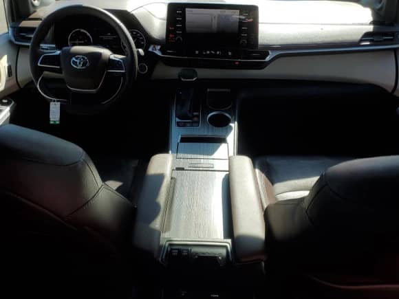 2022 Toyota Sienna Platinum с VIN 5TDERKEC8NS123611, выставлен на аукционе Copart как лот 86436405 с пробегом 26 341 миль миль и Списание • Salvage title. История ставок и продаж доступна на DreamBid. Изображение 8.