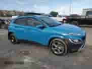 2022 Hyundai Kona SEL с VIN KM8K32AB1NU898096, выставлен на аукционе Copart как лот 70049855 с пробегом 47 746 миль миль и Списание • Salvage title. История ставок и продаж доступна на DreamBid. Изображение 4.