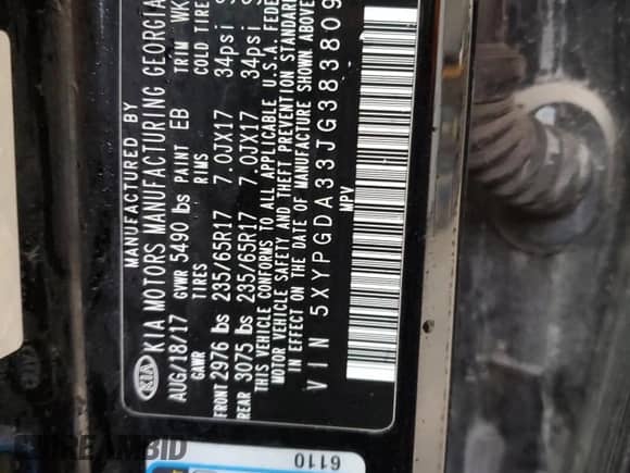 2018 Kia Sorento LX z VIN 5XYPGDA33JG383809, wystawiony jako Copart lot #67726675 z przebiegiem 114 685 mil mil oraz Czysty tytuł • Clean title. Historia ofert i sprzedaży dostępna na DreamBid. Obrazek 13.