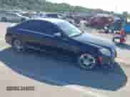 2008 Mercedes-Benz C 300 Sport z VIN WDDGF81X28F168261, wystawiony jako IAAI lot #43454316 z przebiegiem 214 943 mil mil oraz . Historia ofert i sprzedaży dostępna na DreamBid. Obrazek 1.