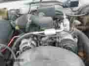 1998 Chevrolet Silverado 2500 z VIN 1GCGC24R8WZ188538, wystawiony jako IAAI lot #42532997 z przebiegiem 220 271 mil mil oraz . Historia ofert i sprzedaży dostępna na DreamBid. Obrazek 12.