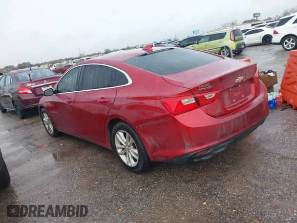 2016 Chevrolet Malibu LT z VIN 1G1ZE5ST5GF325787, wystawiony jako IAAI lot #41556484 z przebiegiem 110 612 mil mil oraz . Historia ofert i sprzedaży dostępna na DreamBid. Obrazek 3.