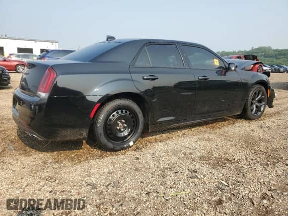 2022 Chrysler 300 Touring L с VIN 2C3CCADG1NH199276, выставлен на аукционе Copart как лот 67274035 с пробегом 15 997 миль миль и Списание • Salvage title. История ставок и продаж доступна на DreamBid. Изображение 3.