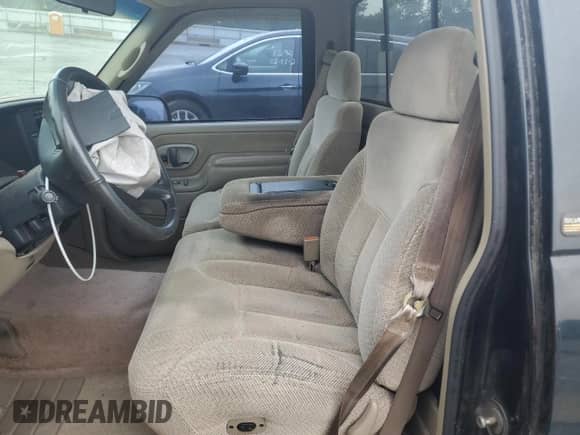 1997 Chevrolet Silverado 1500 with VIN 1GCEC14R2VZ207259, listed as a Copart auction lot 67120915 with 193,827 mi miles and Salvage title. Bid and sale history available at DreamBid. Image 10.
