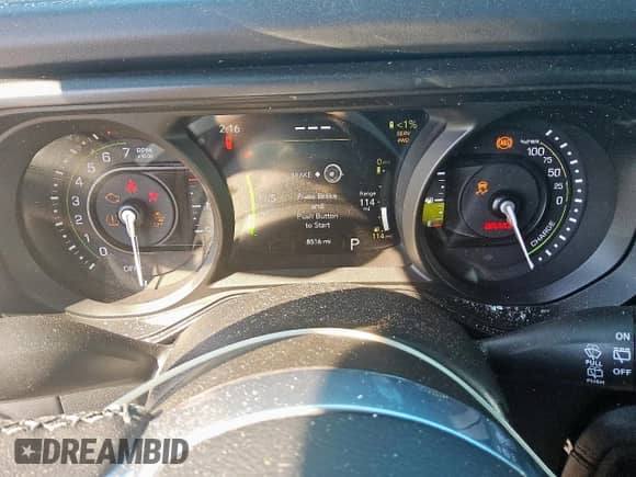 2025 Jeep Wrangler Sahara with VIN 1C4RJXP69SW600491, listed as a Copart auction lot 70372675 with 8,516 mi miles and Clean title. Bid and sale history available at DreamBid. Image 9.