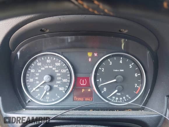 2007 BMW 3 Series 328i z VIN WBAVA33527PG52745, wystawiony jako IAAI lot #43529816 z przebiegiem 173 703 mil mil oraz . Historia ofert i sprzedaży dostępna na DreamBid. Obrazek 7.