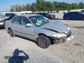 1998 Honda Accord LX с VIN 1HGCG5641WA100919, выставлен на аукционе IAAI как лот 43468930 с пробегом 331 223 миль миль и . История ставок и продаж доступна на DreamBid. Изображение 1.