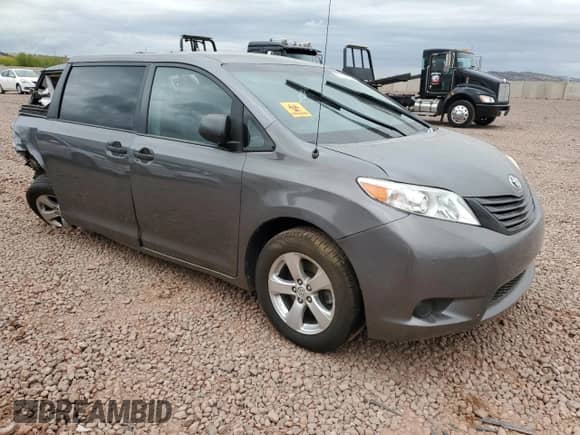 2014 Toyota Sienna L with VIN 5TDZK3DC5ES474294, listed as a Copart auction lot 55762625 with 88,969 mi miles and Salvage title. Bid and sale history available at DreamBid. Image 4.