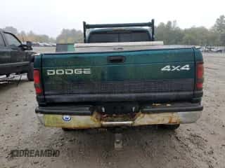 1998 Dodge 2500 with VIN 3B7KF22Z3WG209459, listed as a Copart auction lot 76078064 with 219,421 mi miles and Clean title. Bid and sale history available at DreamBid. Image 6.