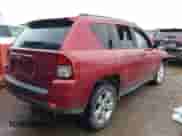 2014 Jeep Compass Sport z VIN 1C4NJDBBXED665156, wystawiony jako IAAI lot #43095675 z przebiegiem 122 639 mil mil oraz . Historia ofert i sprzedaży dostępna na DreamBid. Obrazek 4.